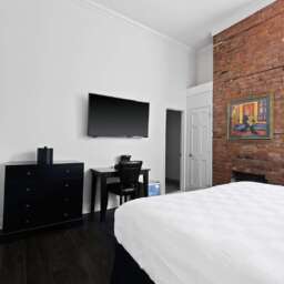 Kstark 1509stcharles Room21 4