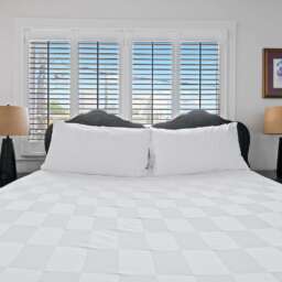 Kstark 1509stcharles Room28 4