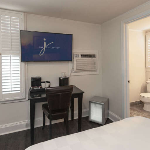 Historic streetcar inn remodel 053